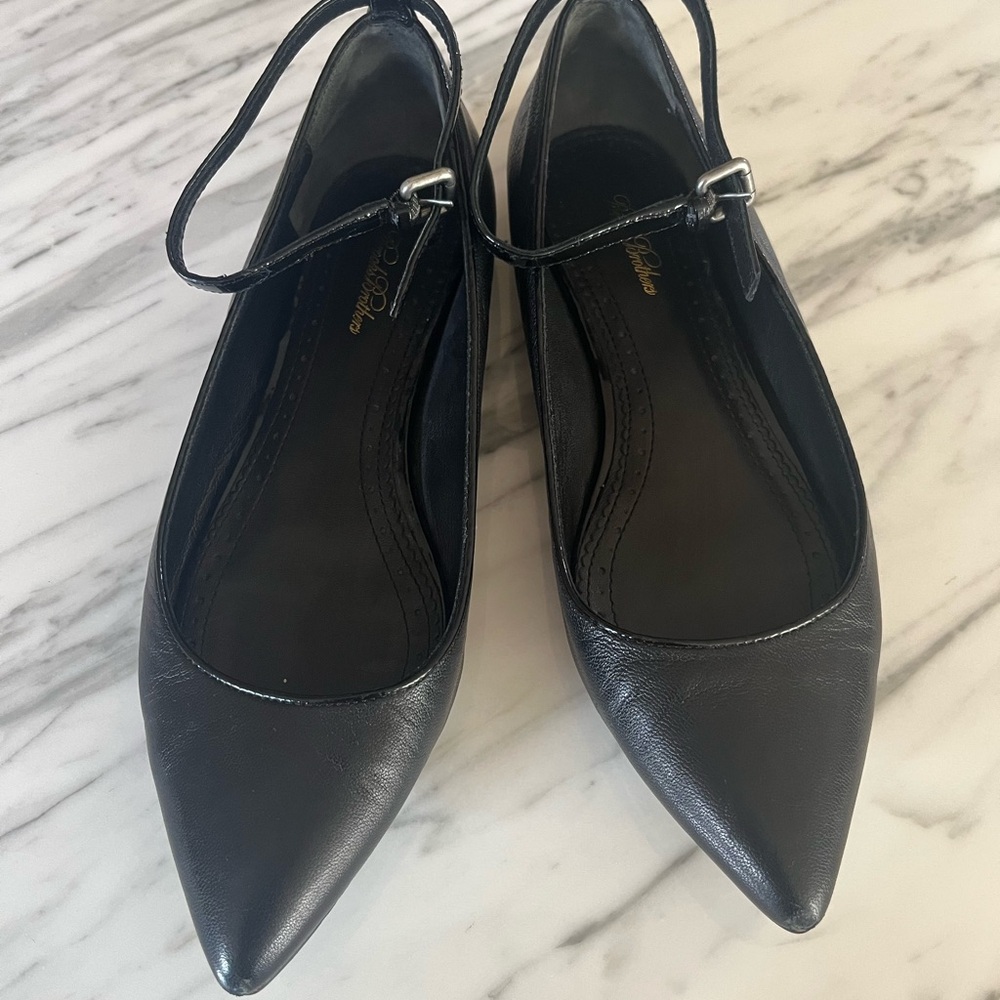 Brook Brothers - Flats w/Removable straps size 7.5